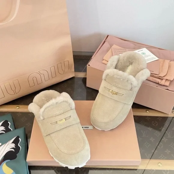 Miu Miu Beige Fur-Lined Slippers - Picture 2 of 9